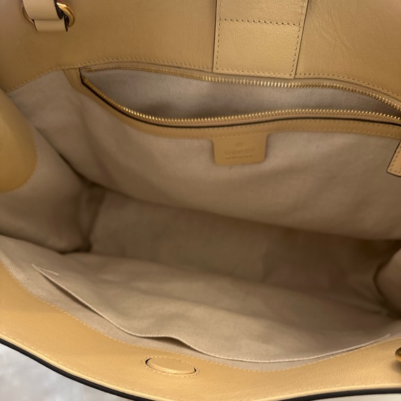 Flash sale 🎈🎈🎈Gucci Horsebit tote - Picture 3 of 10